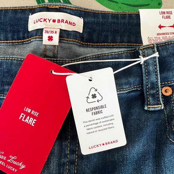 Lucky Brand Low-Rise Flare Jeans NWT 🖤 - Picture 6 of 6